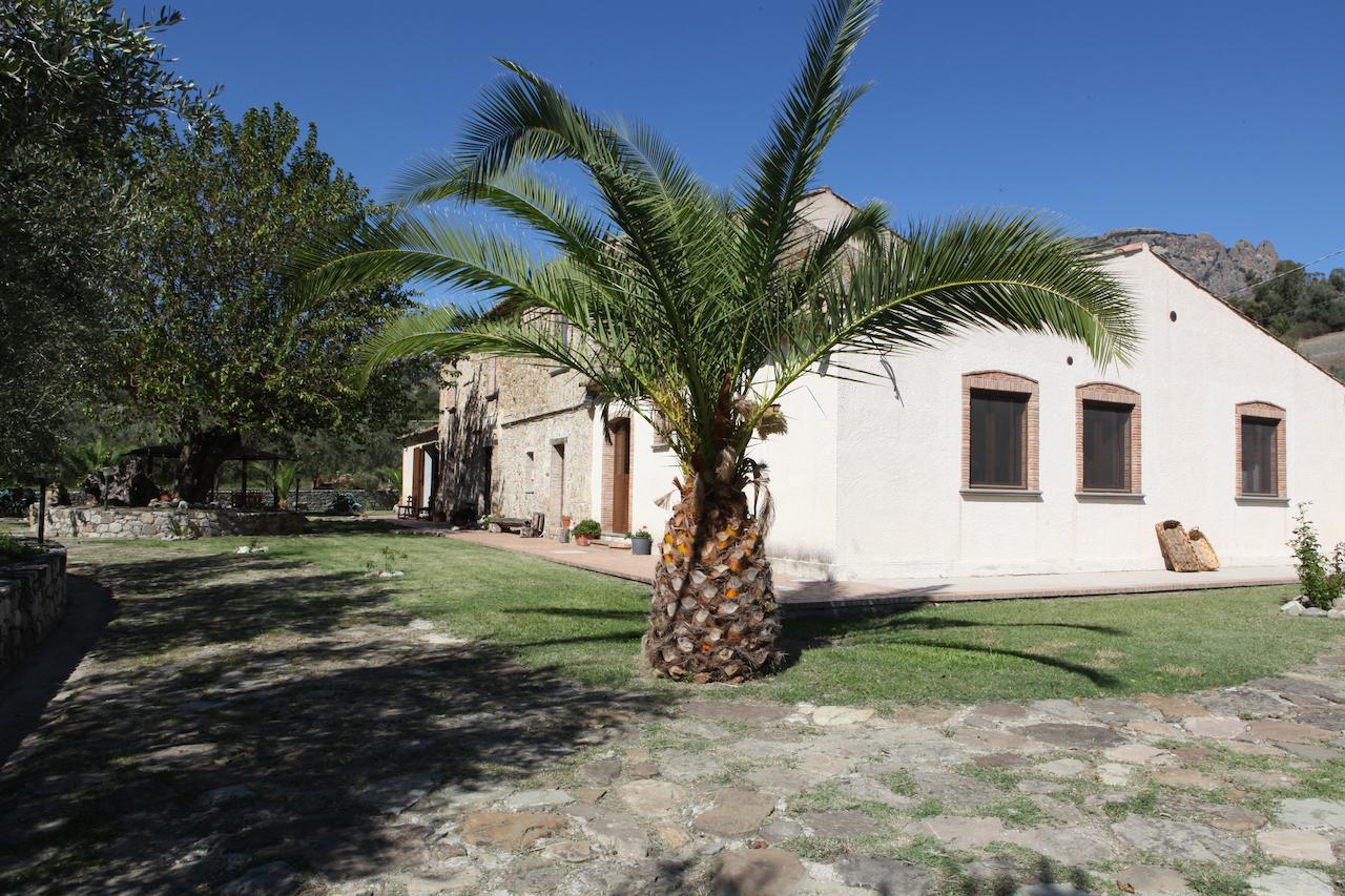 Agriturismo A'Sena-Runcatini Cimina Bagian luar foto