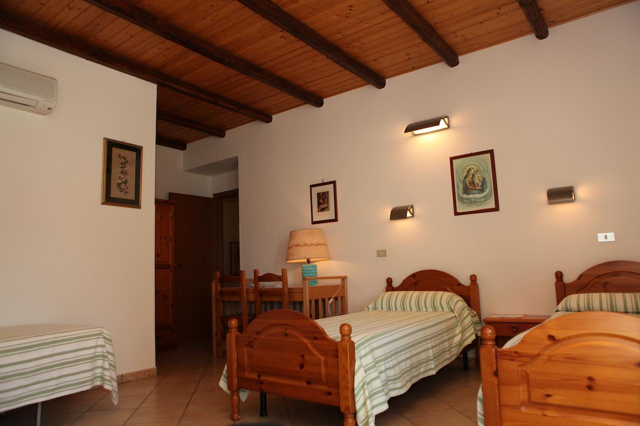 Agriturismo A'Sena-Runcatini Cimina Ruang foto